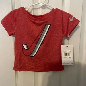 Baby boy Nike dri fit t shirt . Red . Size 12 months